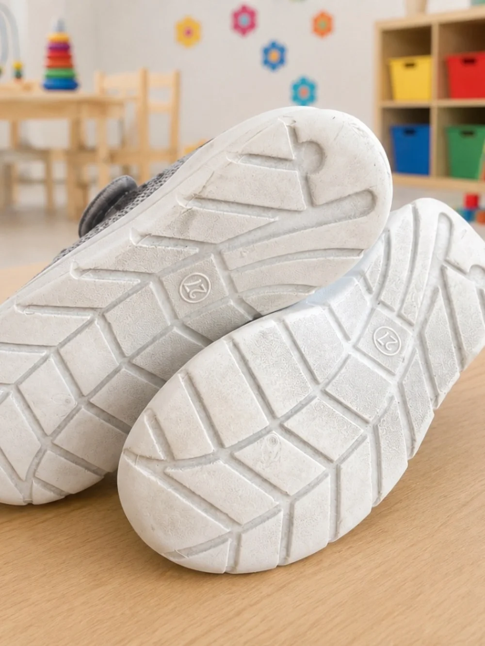 Vty Kids Gray Dinosaur Slip-On Shoes – US 5.5